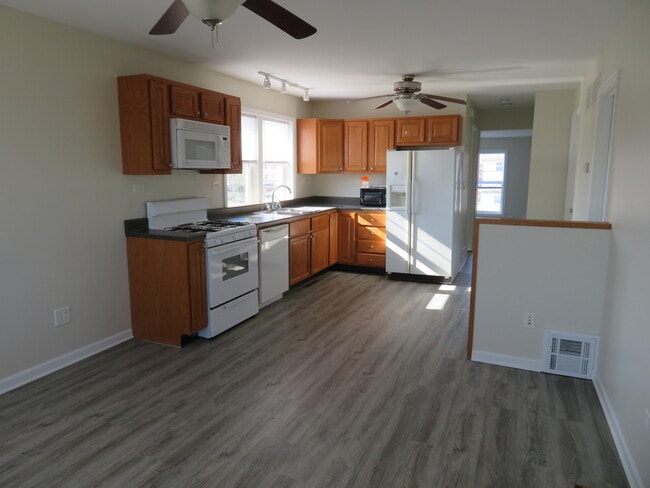 Photo - 118 N 12th Ave Unit 2