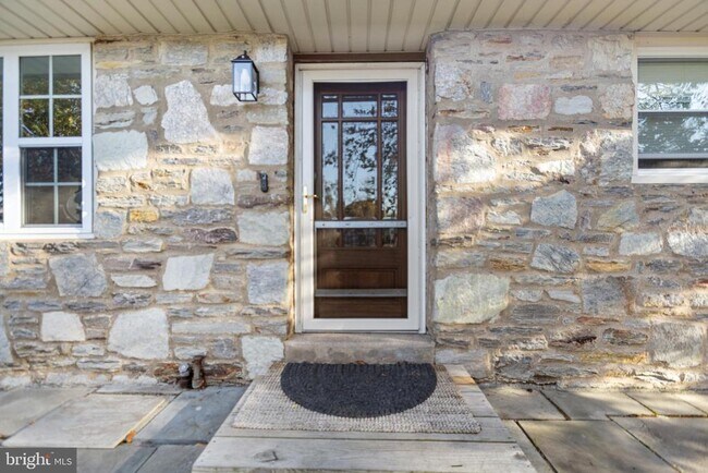 Photo - 1801 N Hills Ave