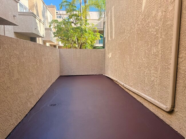 Photo - Gateway Court