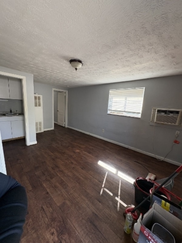 Building Photo - 270 E Nottingham Rd Rental