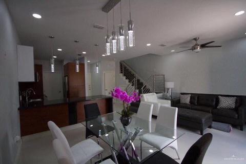 Photo - 12 E St Unit 12