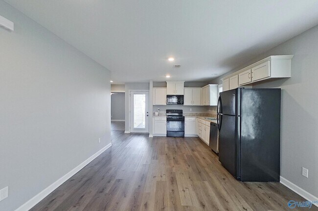 Photo - 150 Wexford Way