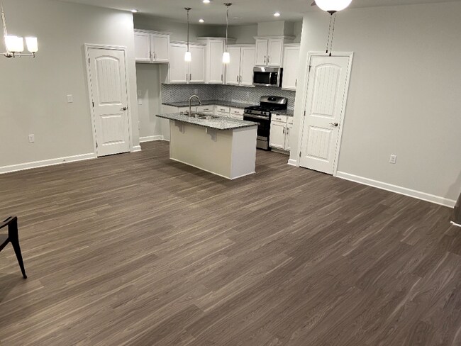 206 Hidden Run Ln