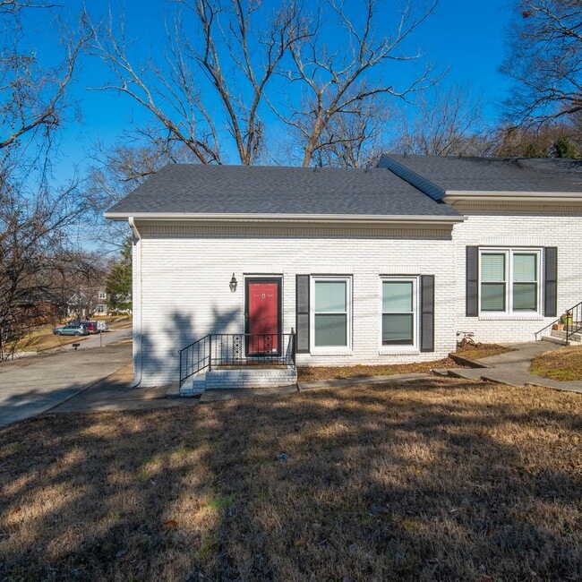 Photo - 1601 Wells Ave SE