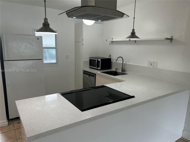 Photo - 1600 NE 114th St Unit 108