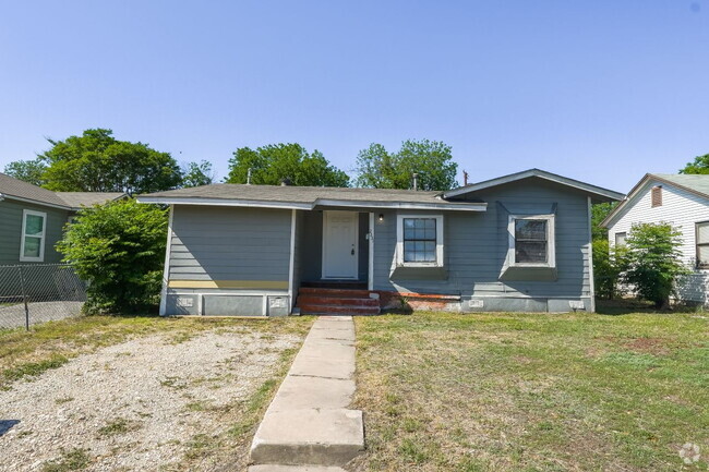 Building Photo - Casas De Kevin Rental