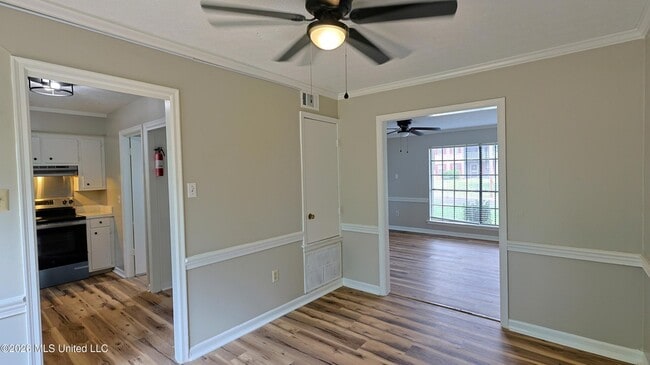 Photo - 1121 Woodfield Dr Unit 23