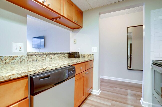 Photo - 401 12th St S Unidad GO FL8-ID1038991P