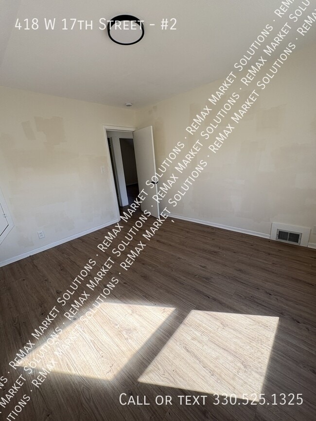 Photo - 418 W 17th St Unit #2