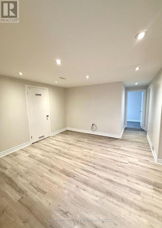 Photo - 73 Boothbay Crescent