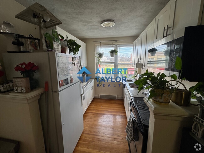 Building Photo - 406 Highland Ave Rental