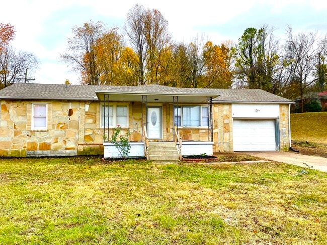 Building Photo - 634 Dover Rd Rental