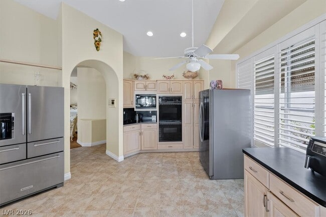 Photo - 1910 Davina St
