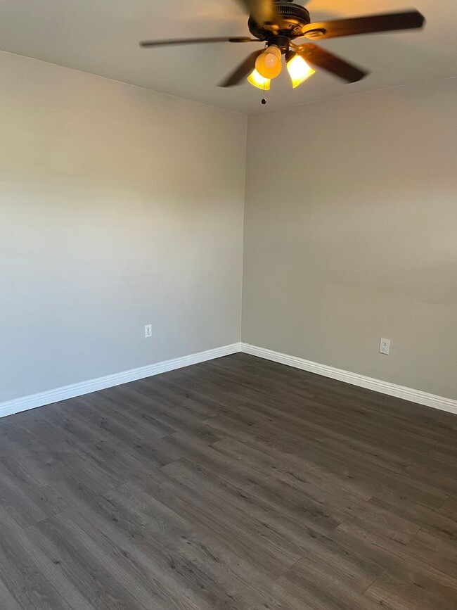 Photo - 1438 N Hualpai Rd Unidad 1