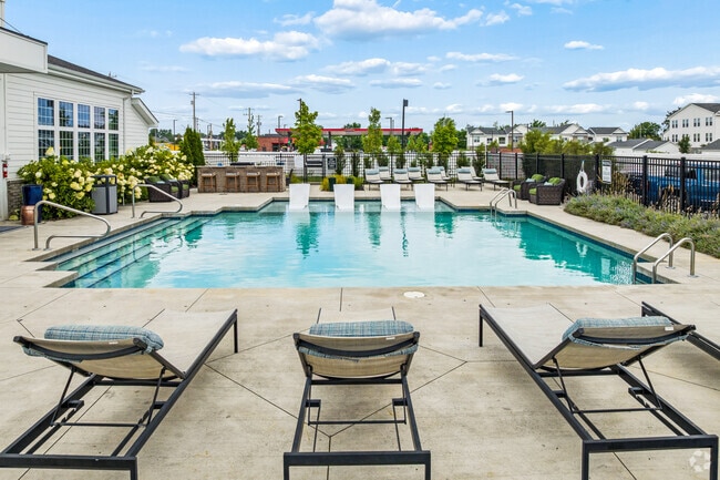 Outdoor Pool - Sheldon Park