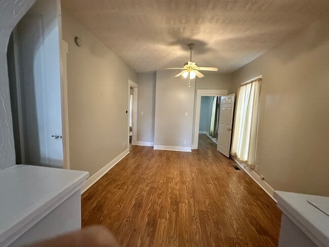 Photo - 211 Burns Ave