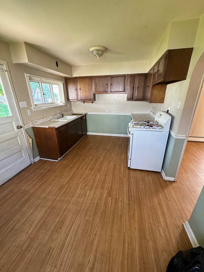 Photo - 1260 Allison Ave