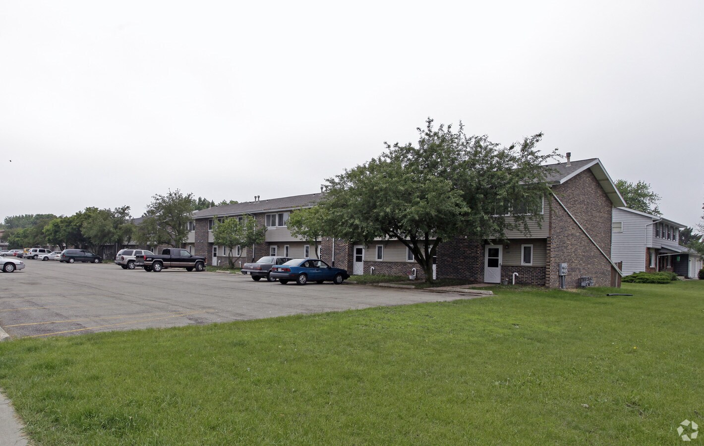 Woodlane Townhomes - Woodlane Townhomes