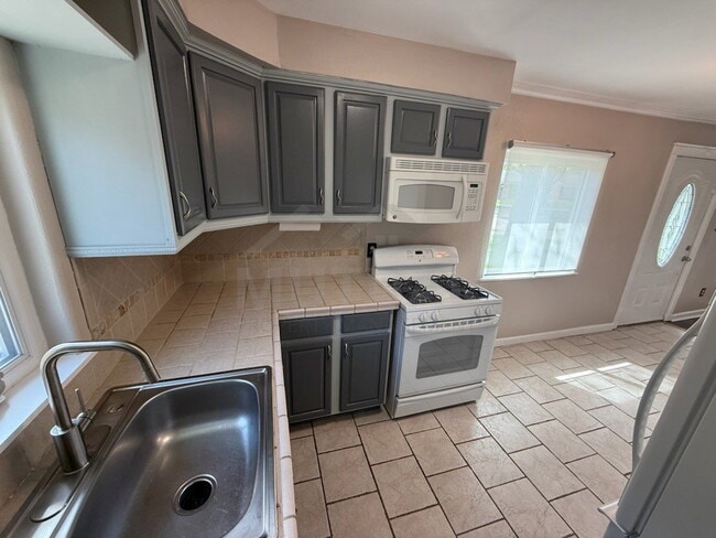 Photo - 28124 Brentwood St