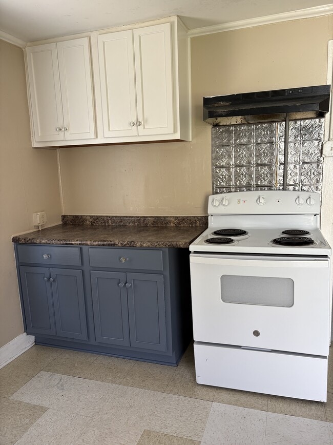 Photo - 400 Lamar St