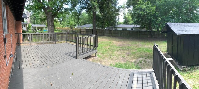 Photo - 1409 Glenrose St