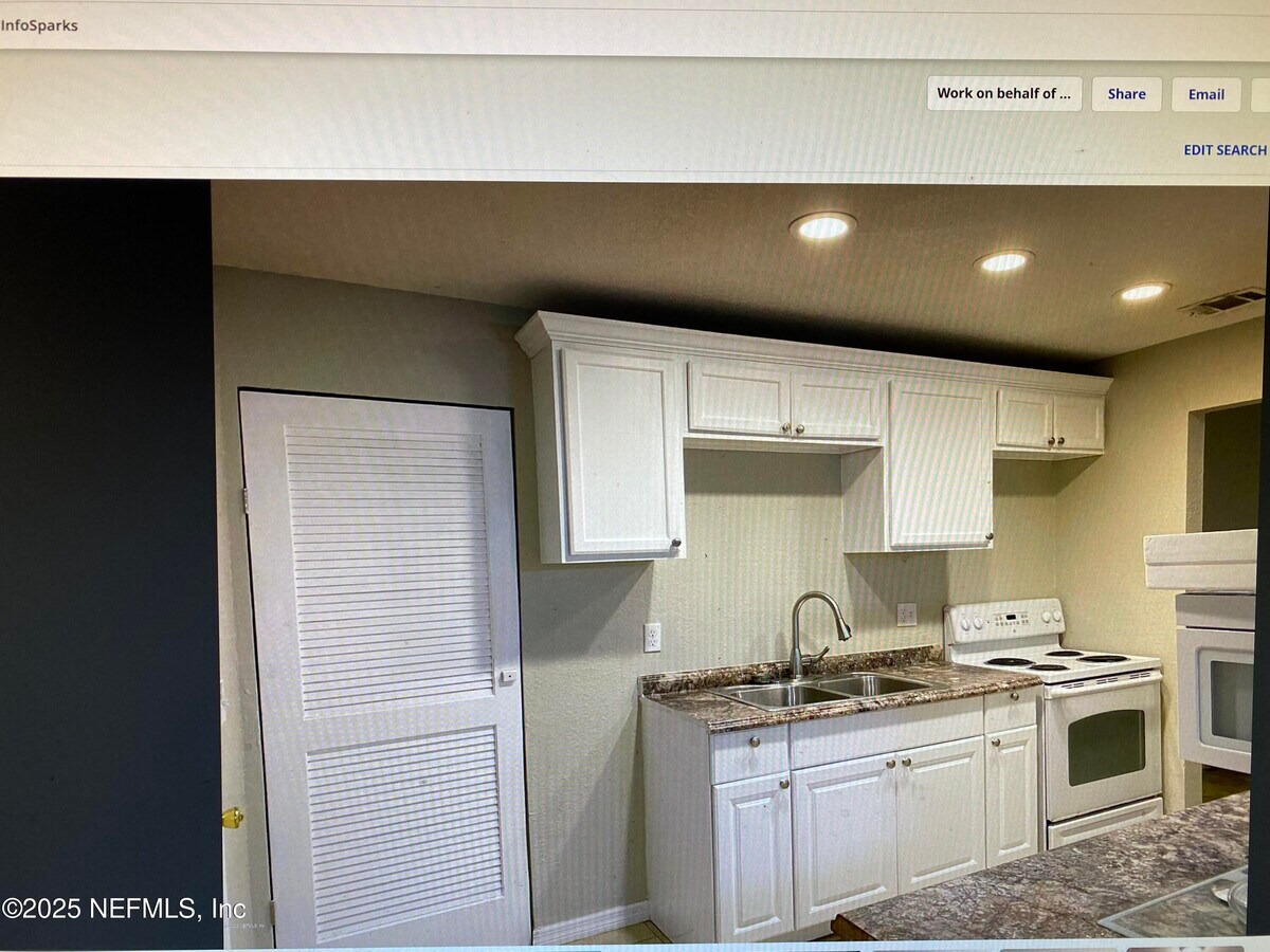 Photo - 3923 Harbor View Dr