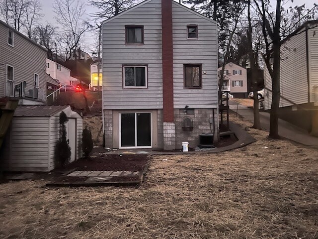 Photo - 654 Hestor Dr