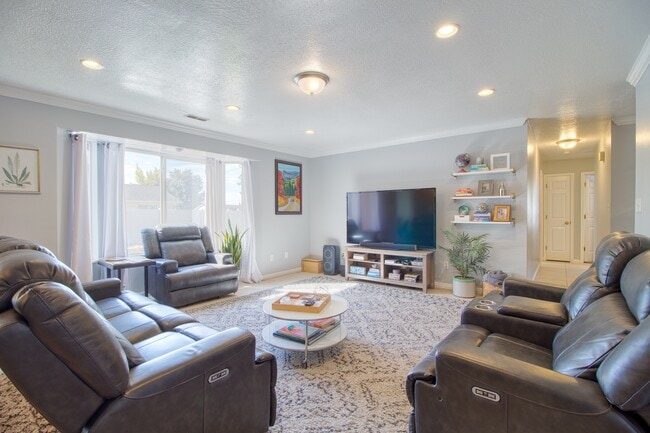 Photo - 2965 W 880 N