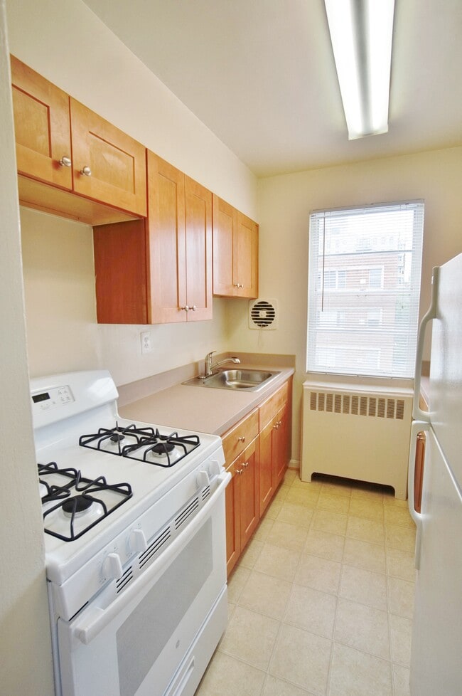 Photo - Battery Lane Apartments