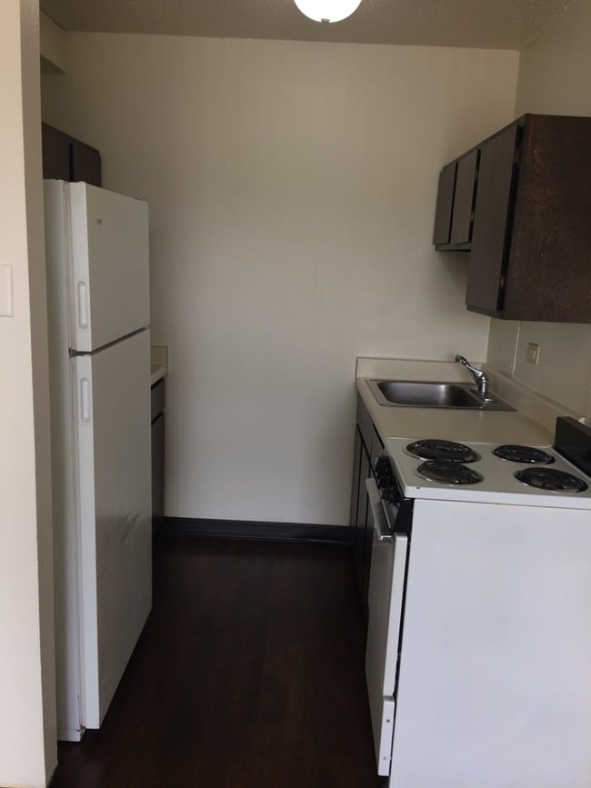 Photo - Royal View Manor