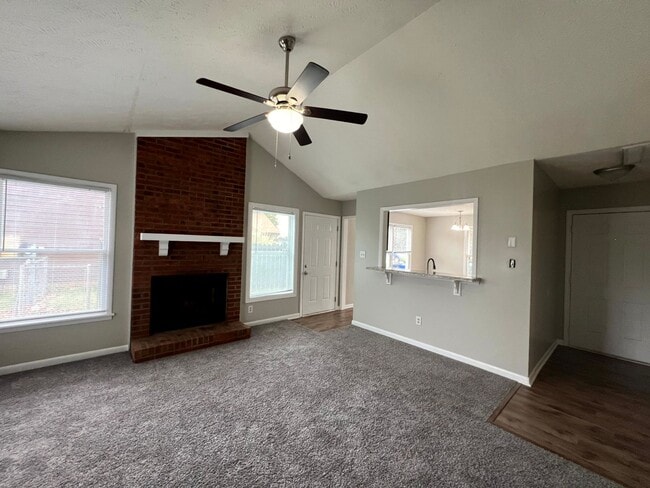 Photo - 6820 Winchester St