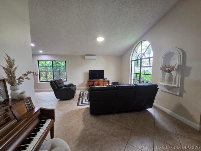 Photo - 4170 NW 6th St