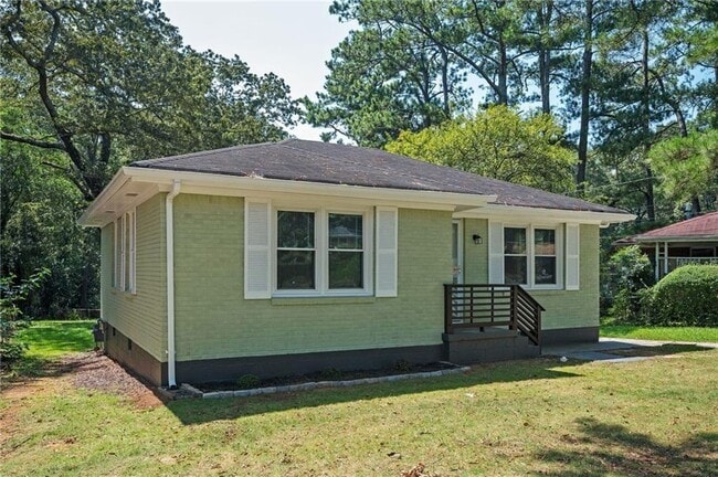 Photo - 2823 McAfee Rd