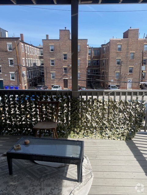 Building Photo - 12 Royce Rd Unit 3 Rental