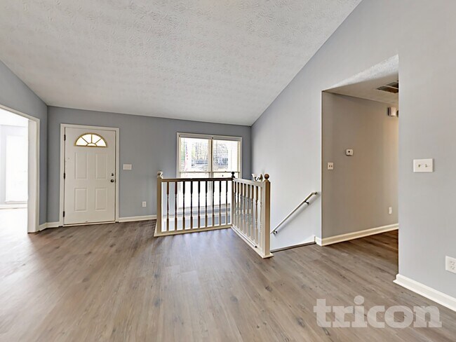 Photo - 229 Oak Landing Dr