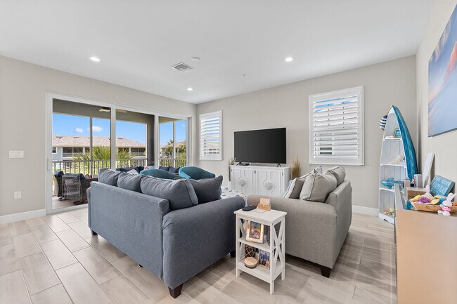 Photo - 2609 Seychelles Cir