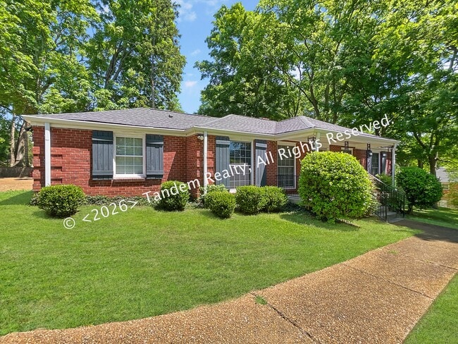 Photo - 520 Crieve Rd