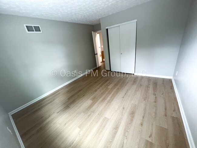 Photo - 3372 Willington Dr