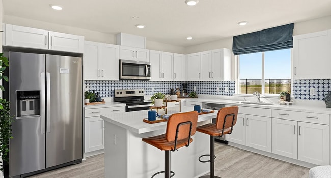 Photo - Beautiful Roseville Home! Please read entire ad for viewings!