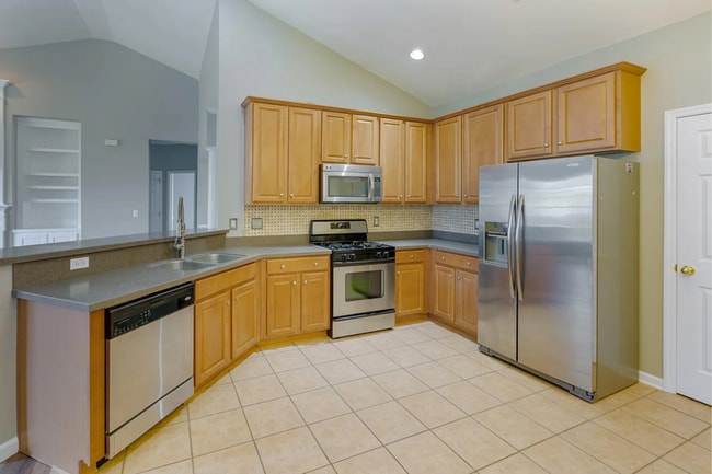 Photo - 9417 Ayscough Rd