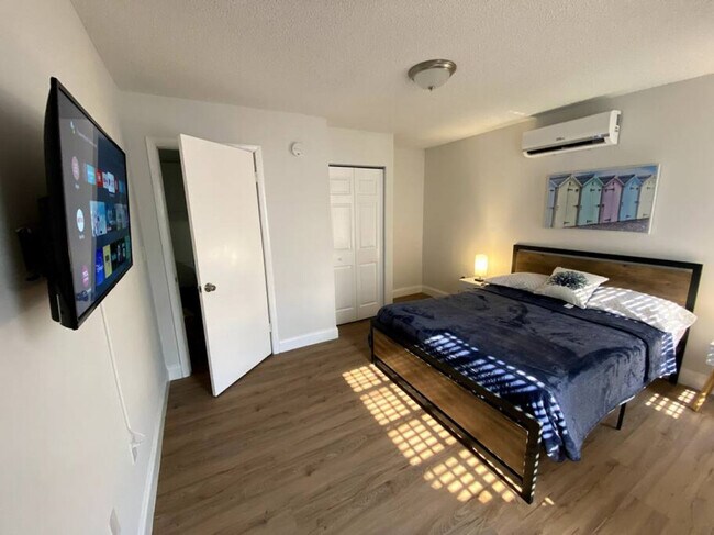 Photo - 470 SW 7th St Unit ID1056517P