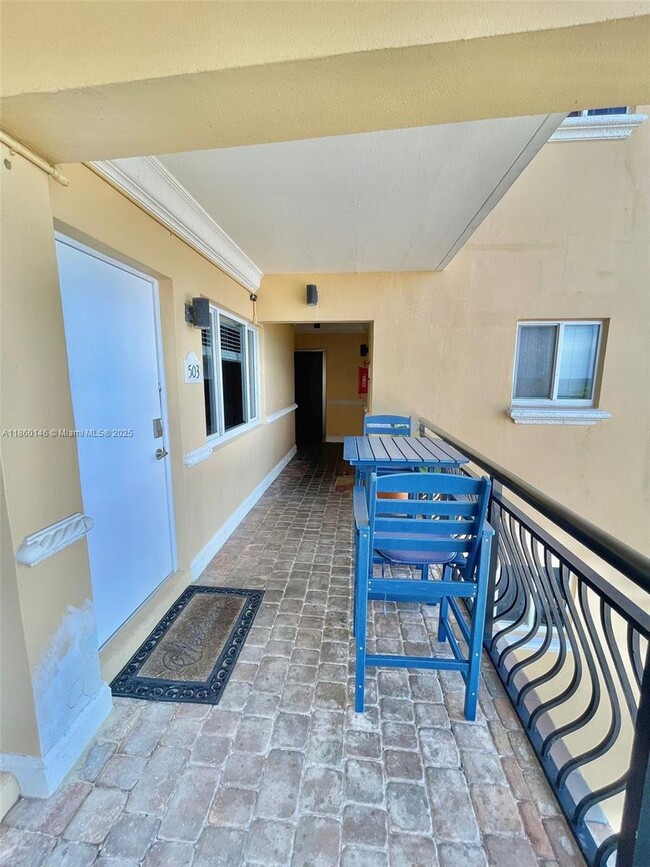 Photo - 1815 N Surf Rd Unit 502