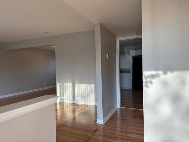 Photo - 16856 School St