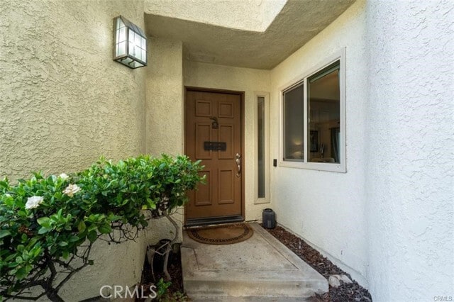 Photo - 875 Endicott Dr