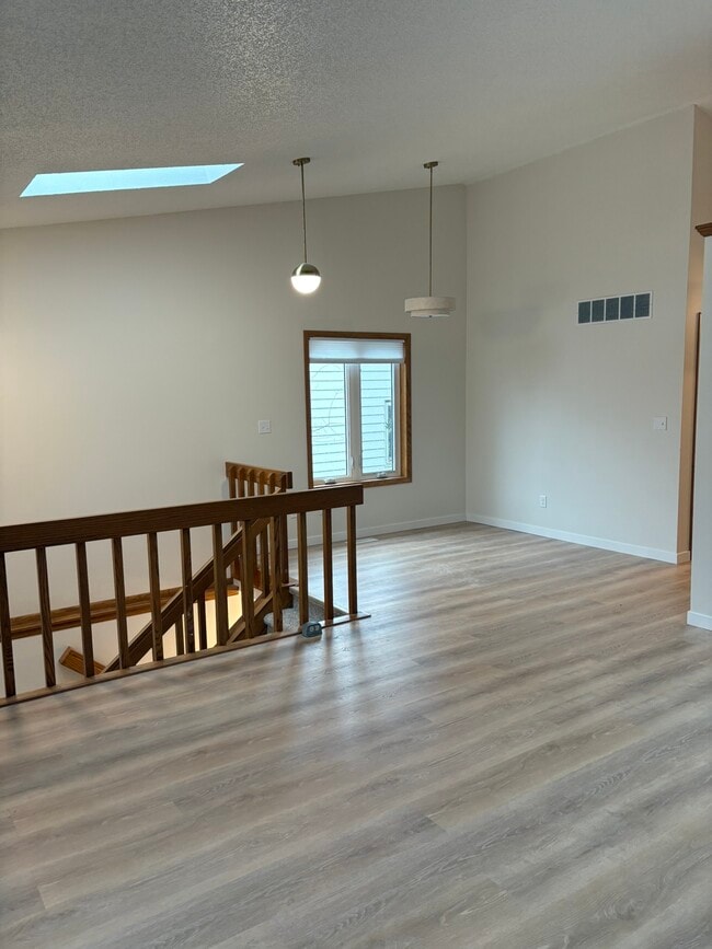 Photo - 830 Dover St