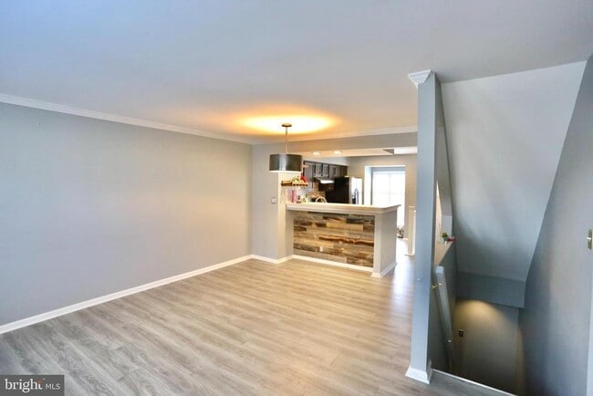 Photo - 6623 Skylemar Trail