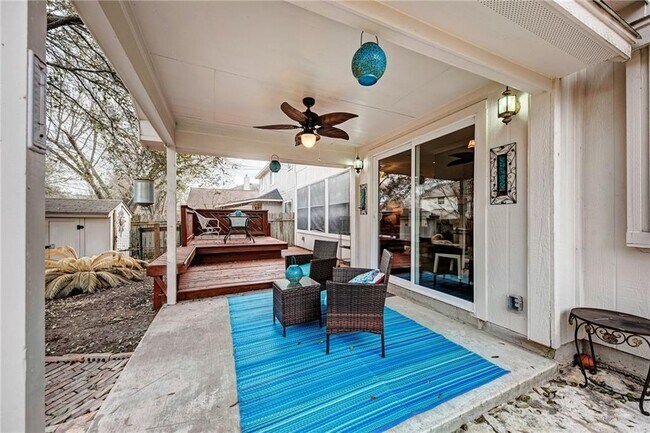 Photo - 1813 White Oak Loop