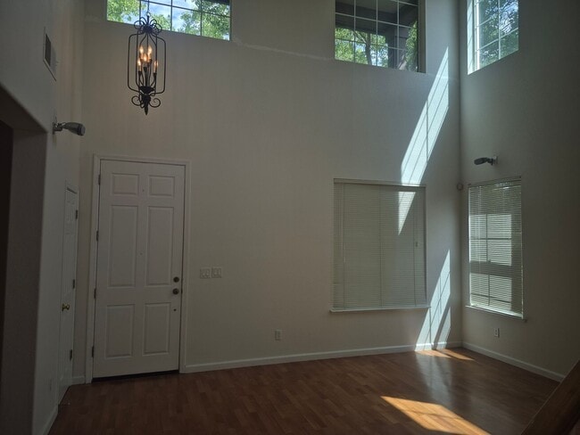 190 Rockmont Cir