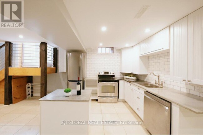 Photo - 189 River Oaks Blvd W