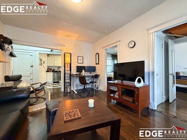 Photo - 241 Winchester St